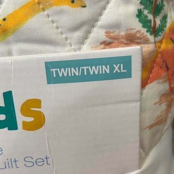 The Big One Kids Dinosaur 2 Piece Reversible Quilt Set Twin/ Twin XL NWT - Picture 4 of 12